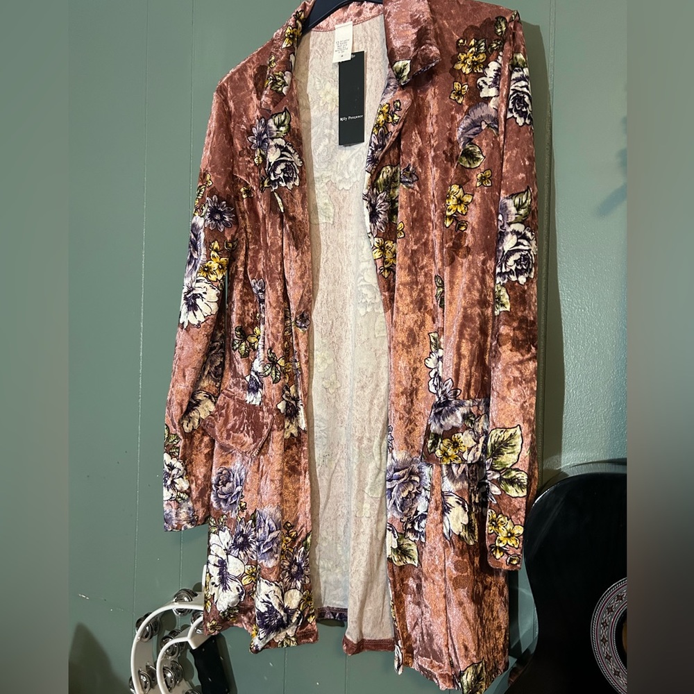 Pink Velvety Floral Jacket Medium to Extra-large